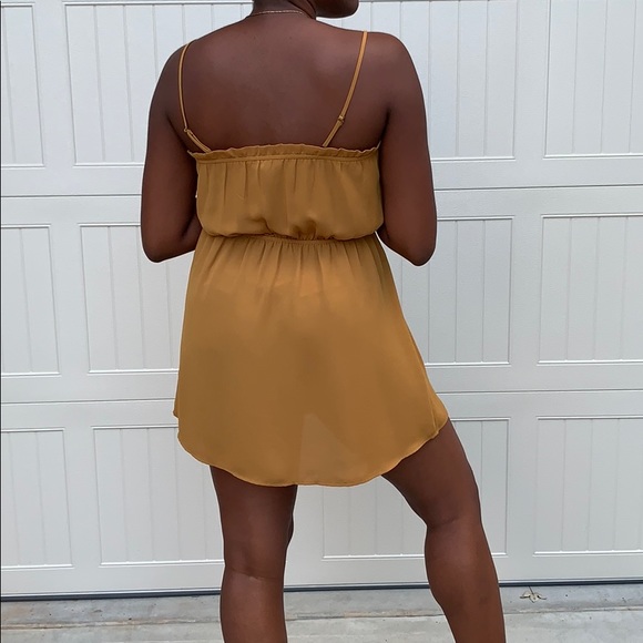 Yellow Dress - Picture 2 of 4